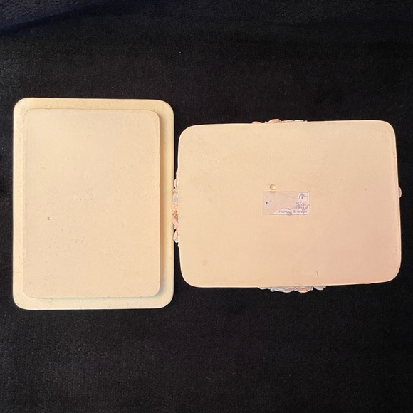 Vintage Trinket Box Floral Cherub 2 Piece Hand Painted Resin Taiwan 3.5” W 2.5 L - Picture 6 of 6